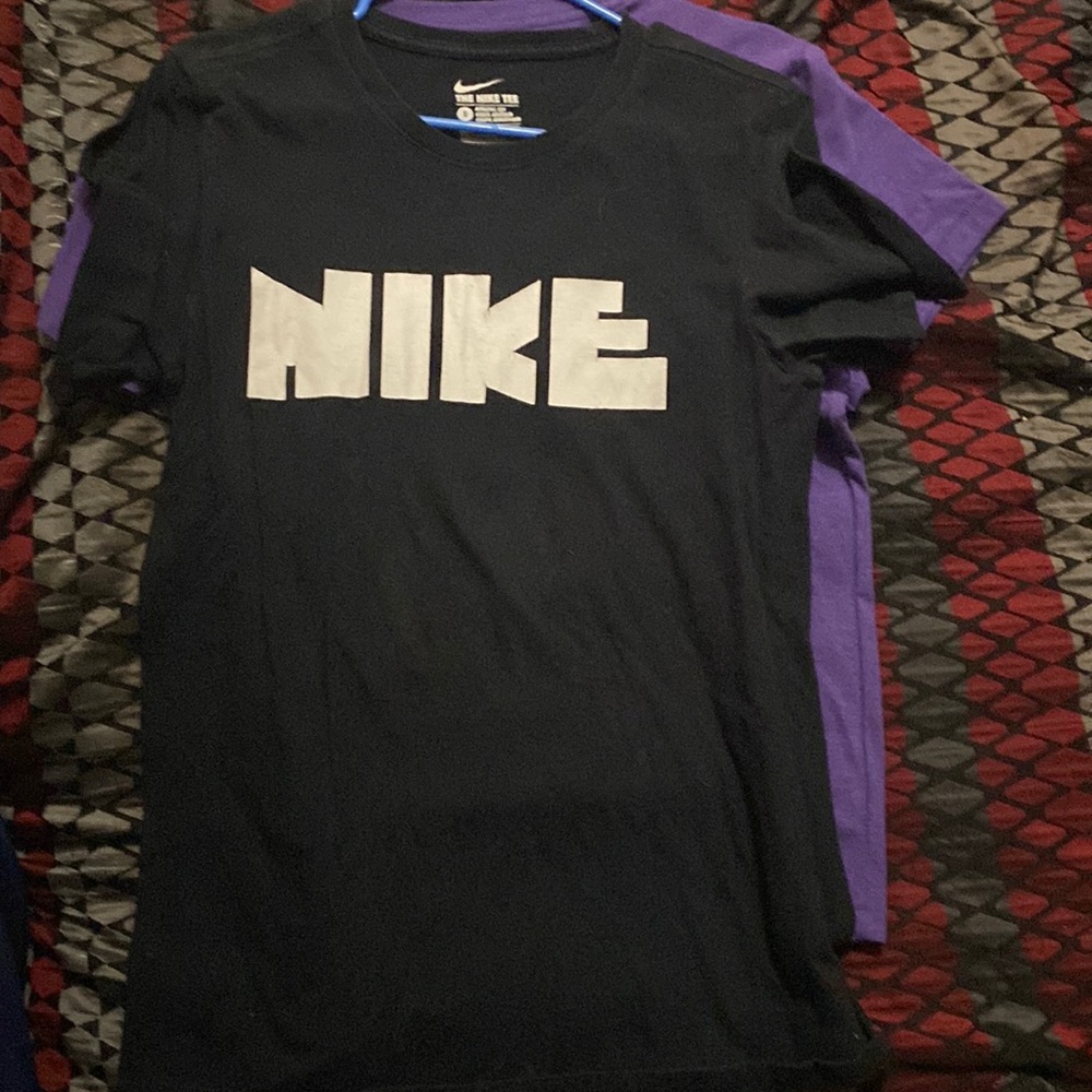 Nike tee